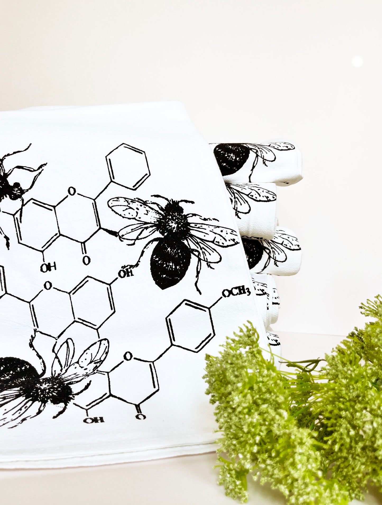 cute honey bee honeycomb cotton tea towel home decor for gardeners coin laundry montana pretty screen printed cotton kitchen towels 